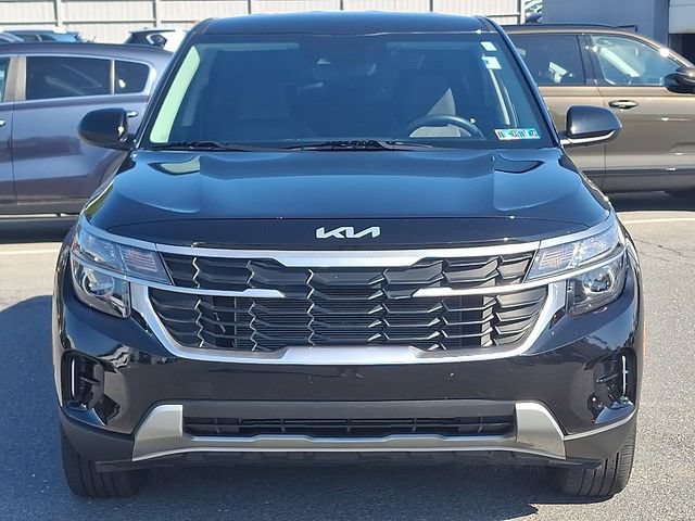 Used 2025 Kia Seltos LX AWD/4WD image 2