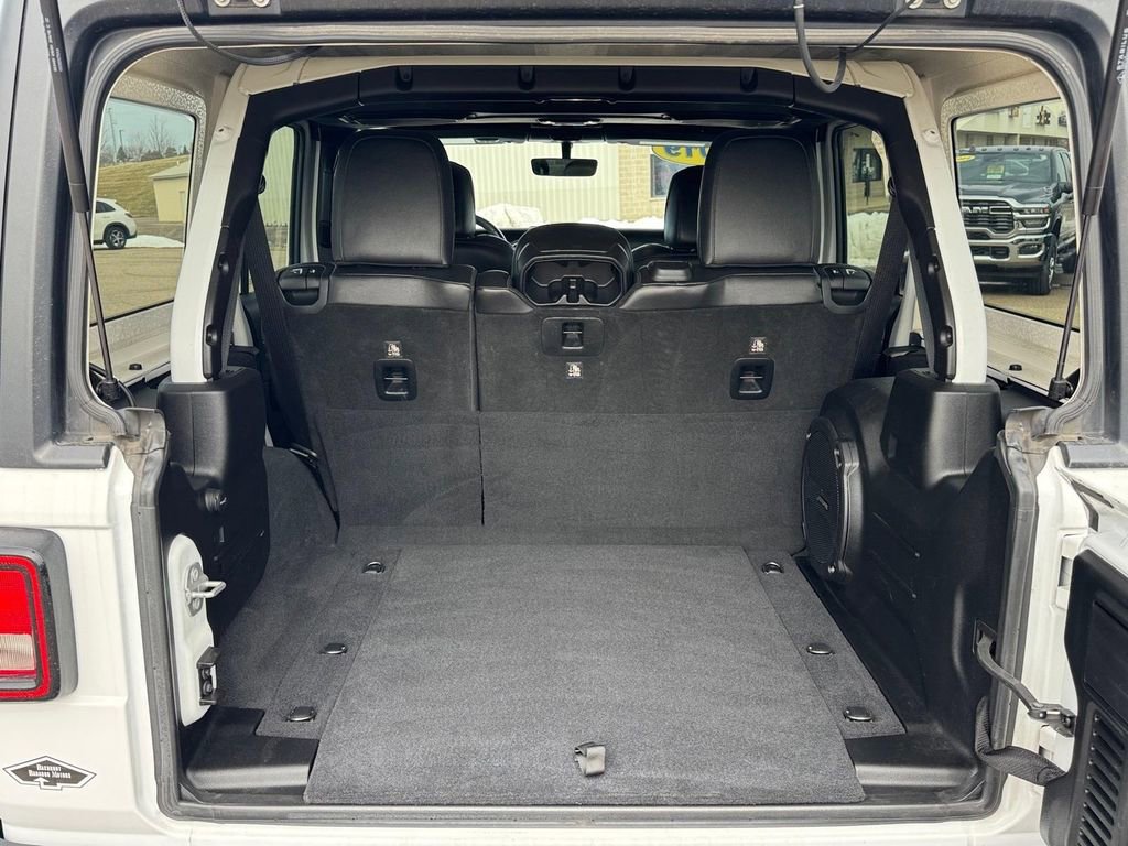 Used 2019 Jeep Wrangler Unlimited Sahara w/ Dual Top Group image 5