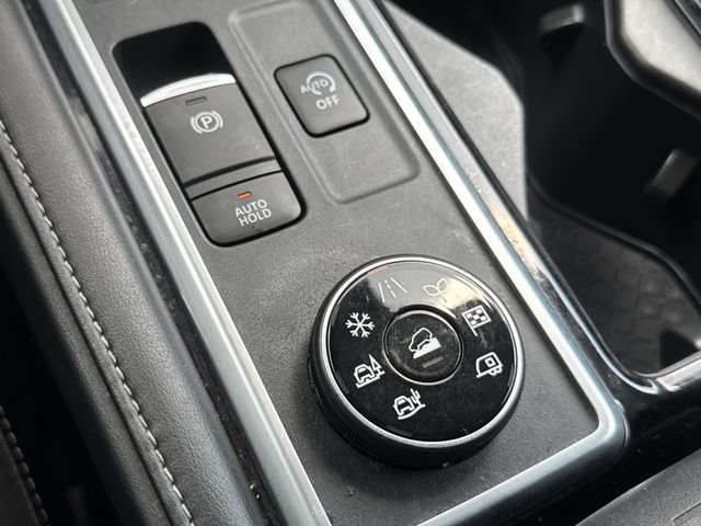 Used 2022 Nissan Pathfinder SL w/ Lighting Package (N92) AWD/4WD image 28