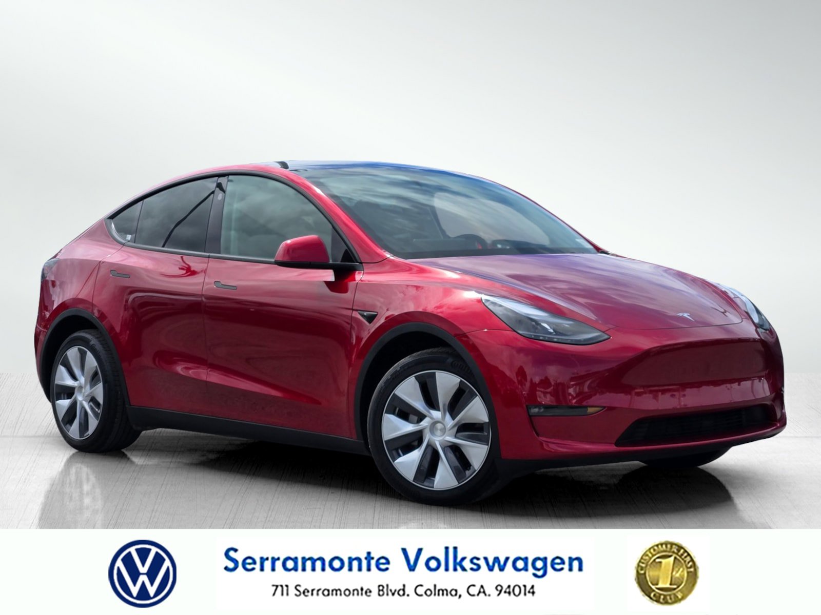 Used 2024 Tesla Model Y Long Range AWD/4WD image 1