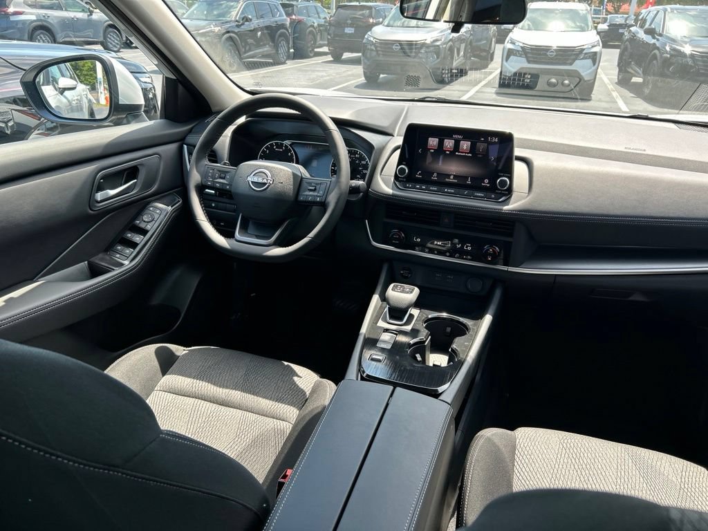 New 2026 Nissan Rogue SV FWD image 10