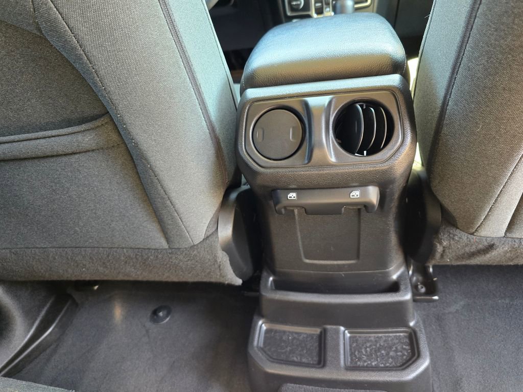 Used 2024 Jeep Wrangler Sport S image 34