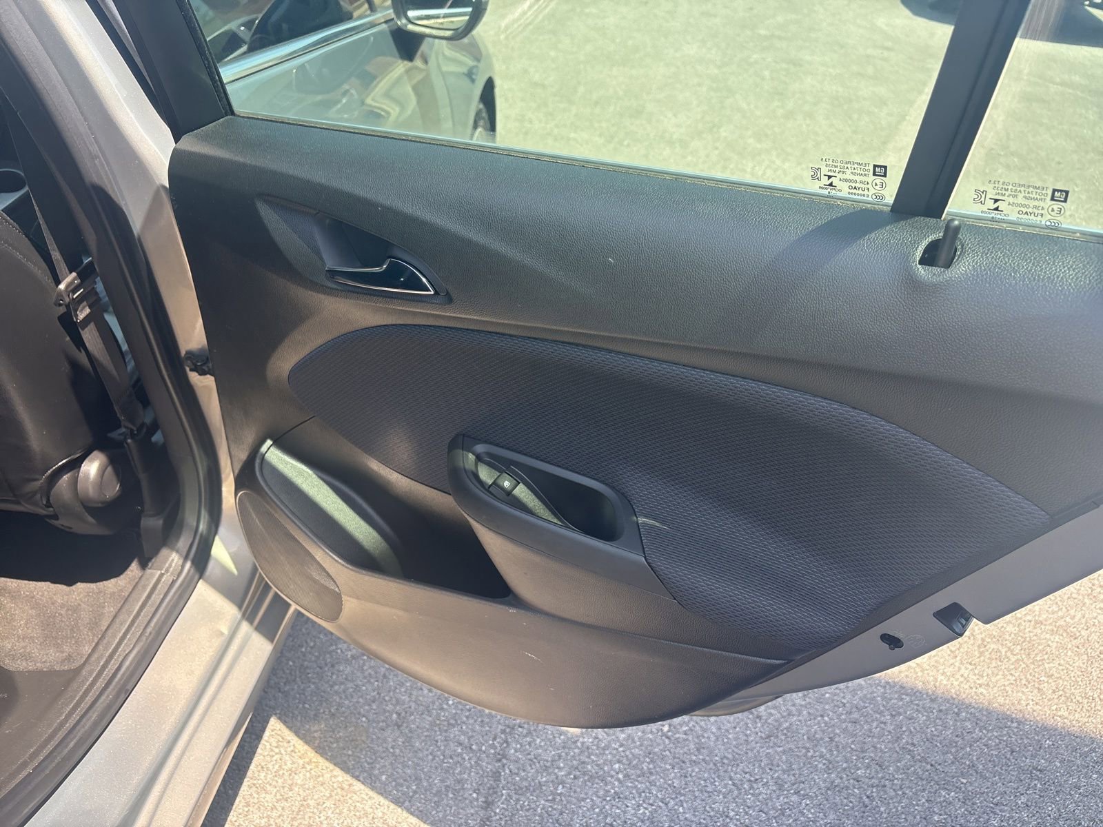 Used 2018 Chevrolet Cruze LT w/ Sun And Sound Package FWD image 19