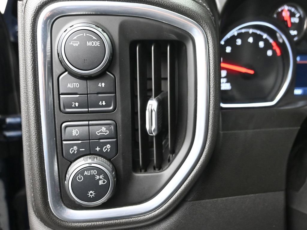 Used 2020 Chevrolet Silverado 1500 RST image 17