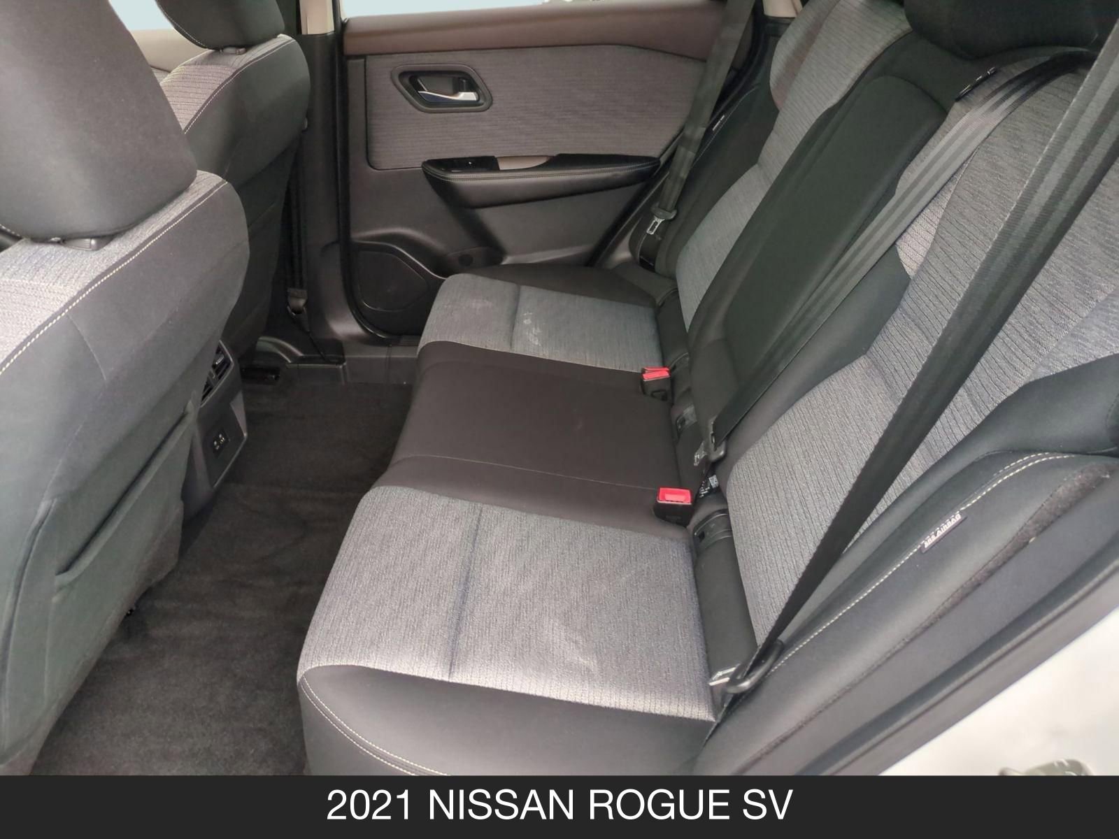 Used 2021 Nissan Rogue SV FWD image 16