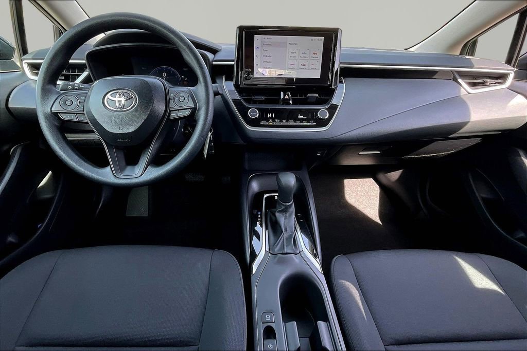 Used 2026 Toyota Corolla LE image 8
