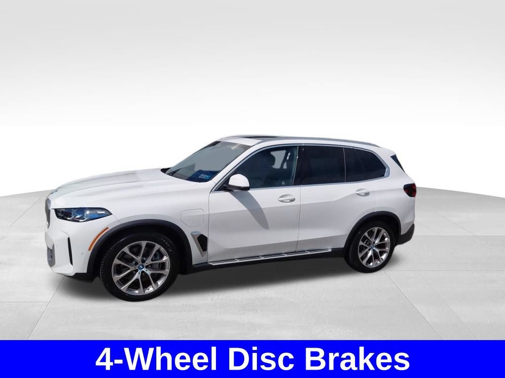 Used 2025 BMW X5 xDrive50e AWD/4WD image 23