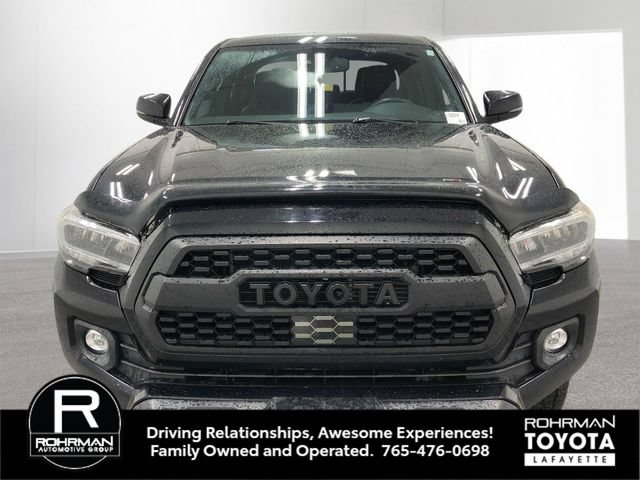 Used 2020 Toyota Tacoma TRD Off-Road w/ TRD Premium Off Road Package AWD/4WD image 11