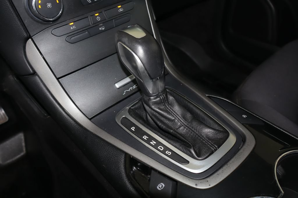 Used 2016 Ford Edge SE FWD image 27