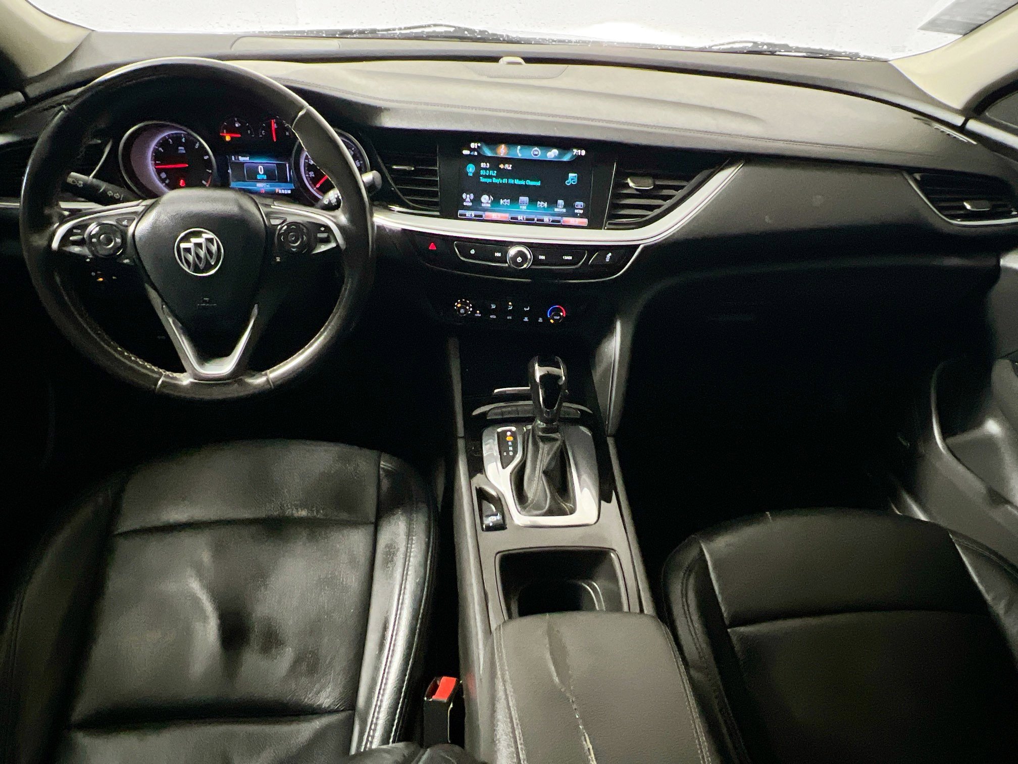 Used 2018 Buick Regal Preferred w/ Sights and Sounds Package FWD image 30