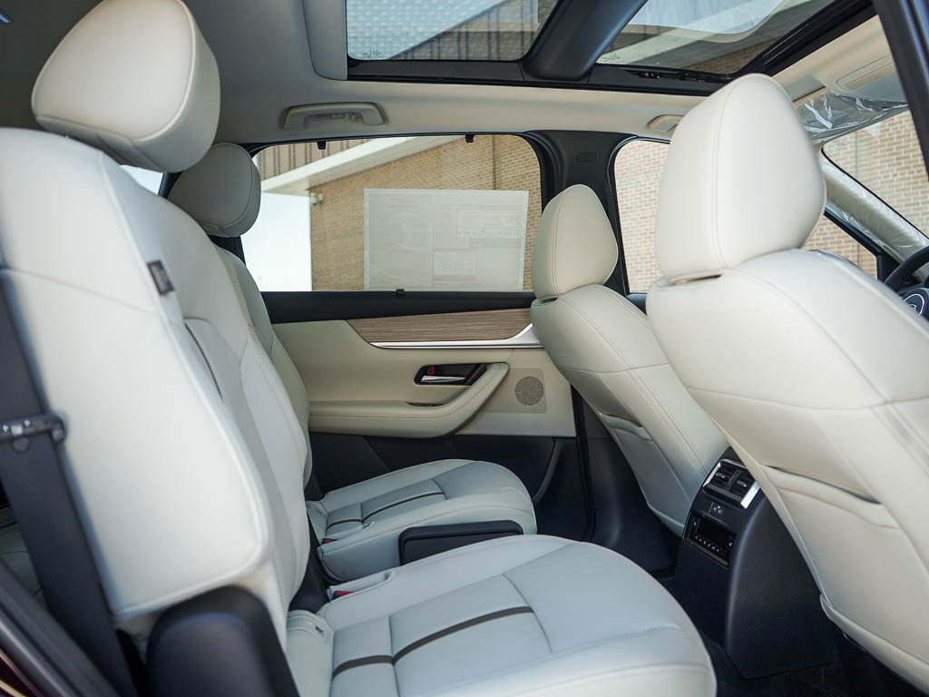 New 2026 MAZDA CX-90 Plug-In Hybrid w/ Premium Plus image 13