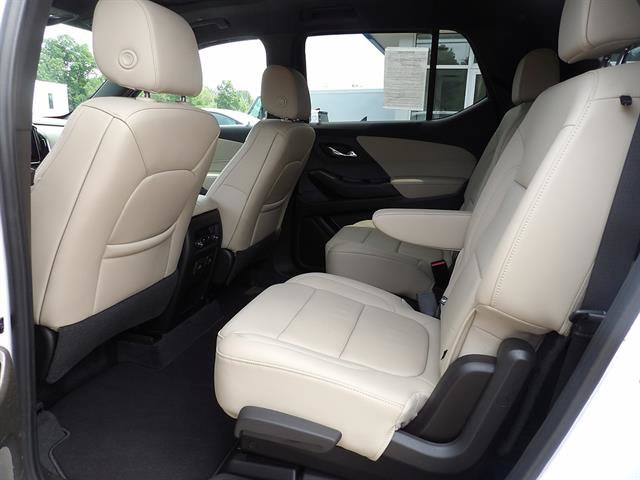 Certified 2022 Chevrolet Traverse LT w/ LT Premium Package FWD image 31