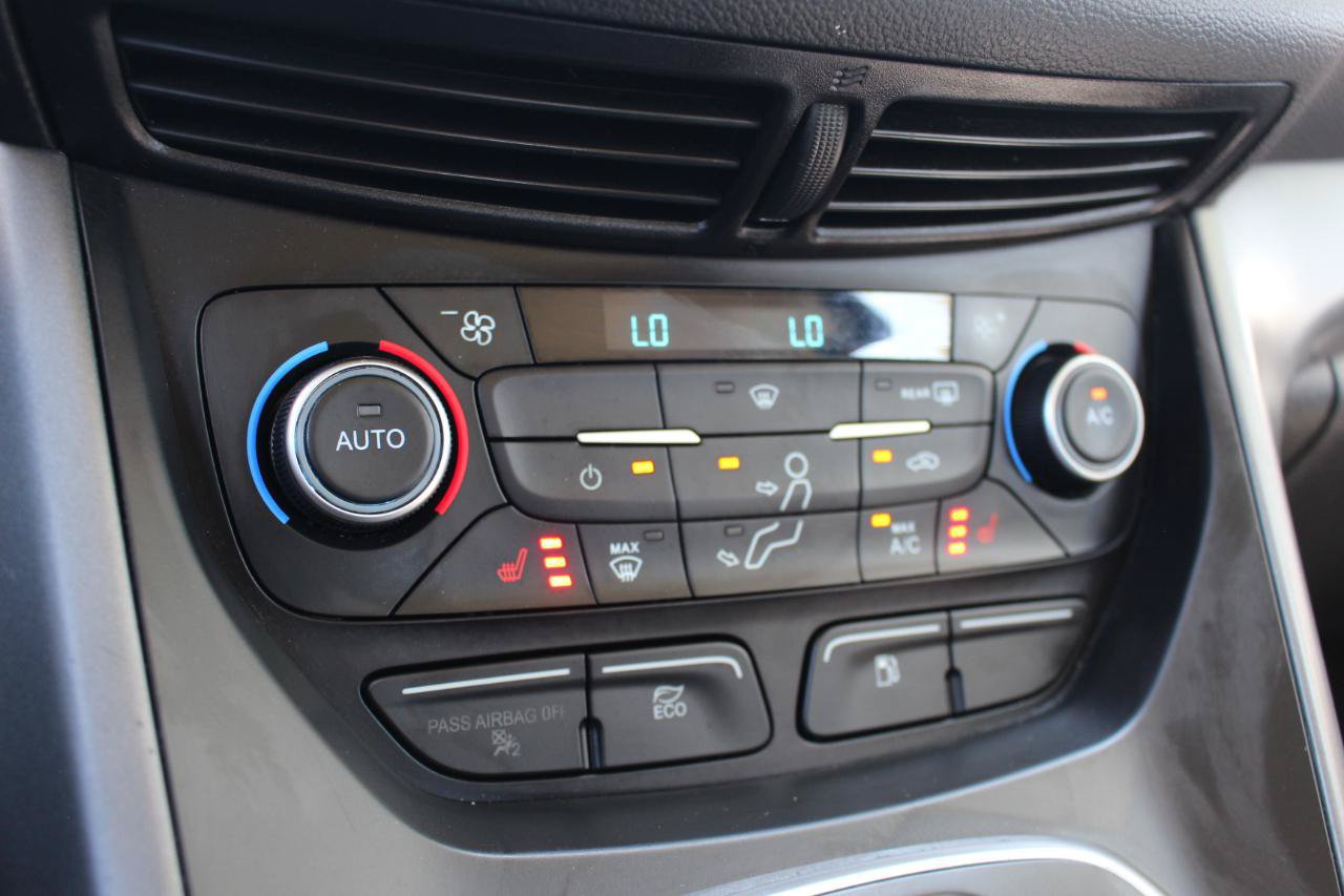 Used 2018 Ford C-MAX SE w/ Cold Weather Package FWD image 25