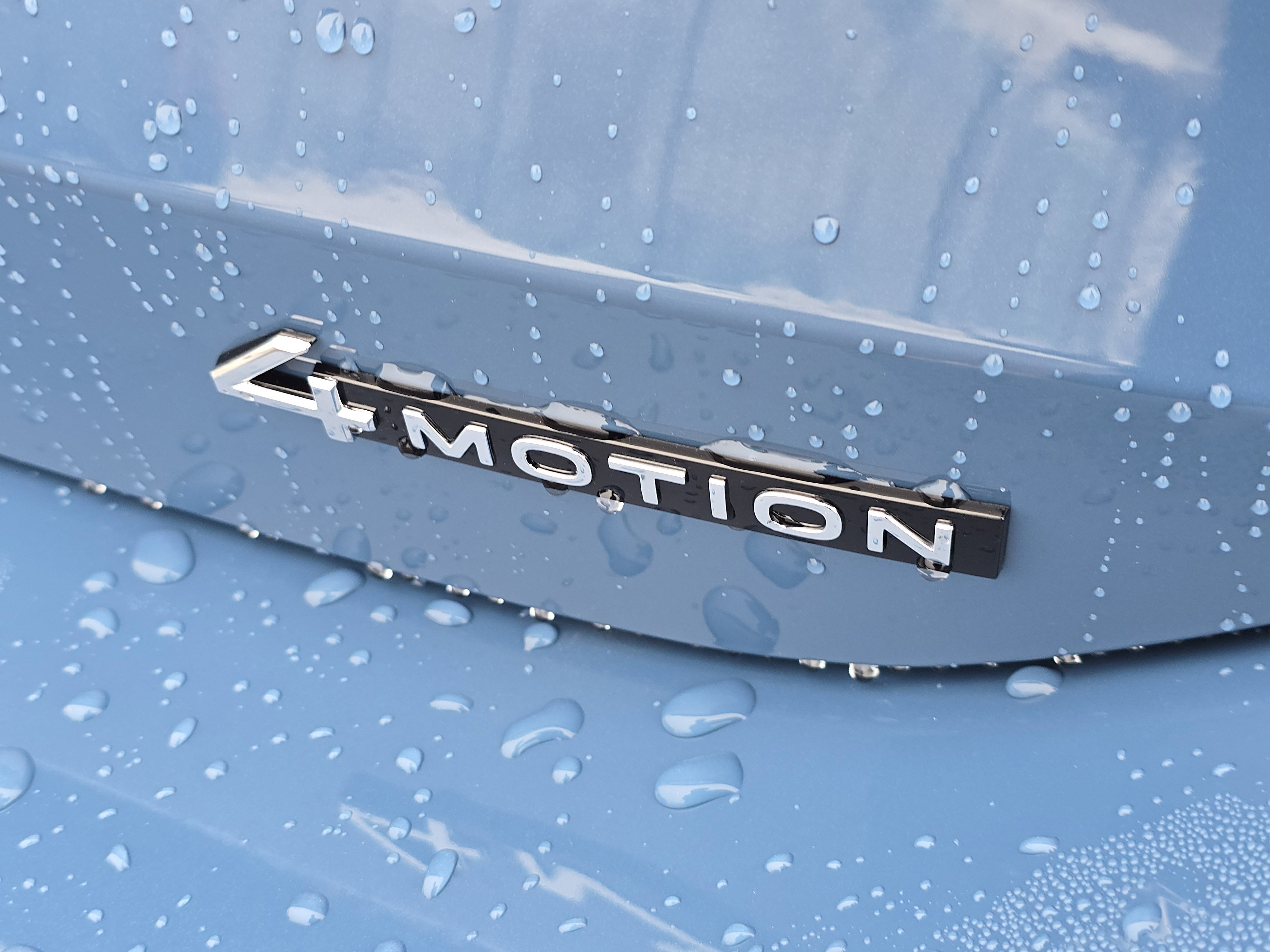 New 2026 Volkswagen Tiguan SE R-Line image 13