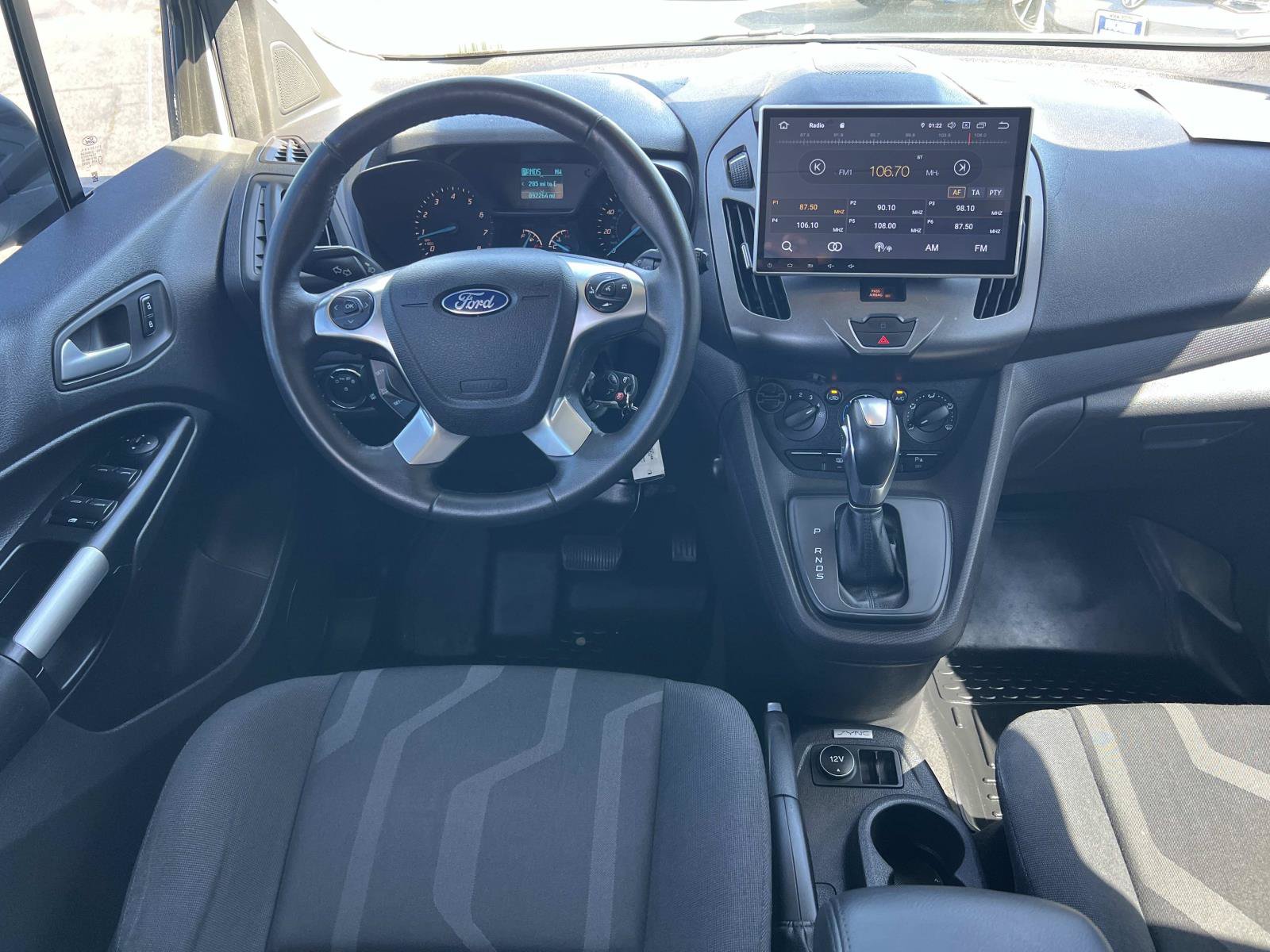 Used 2017 Ford Transit Connect XLT FWD image 7