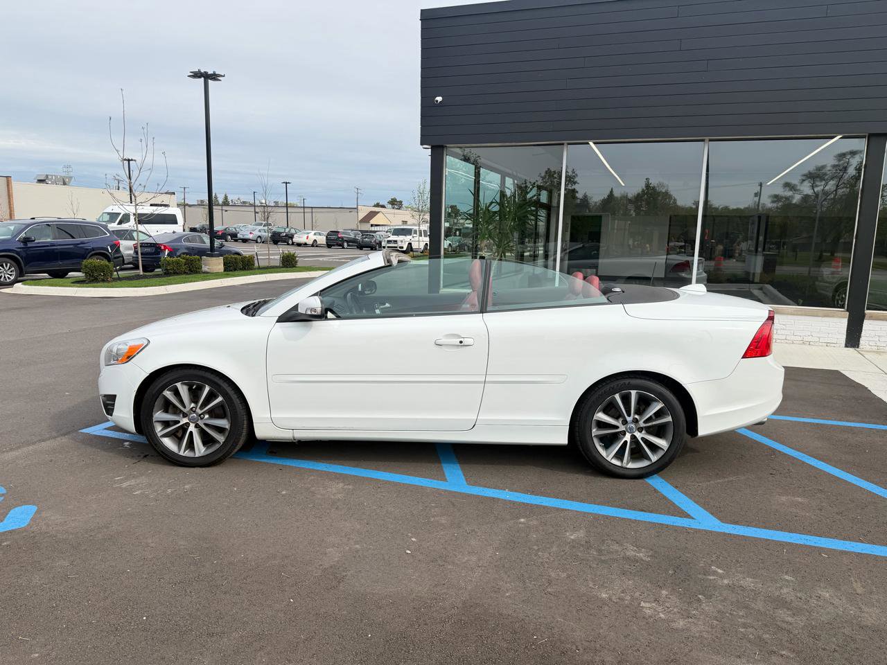 Used 2012 Volvo C70 T5 FWD image 8
