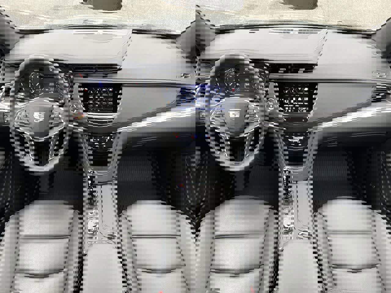 Certified 2024 Cadillac XT5 Luxury w/ LPO, Floor Liner Package image 21