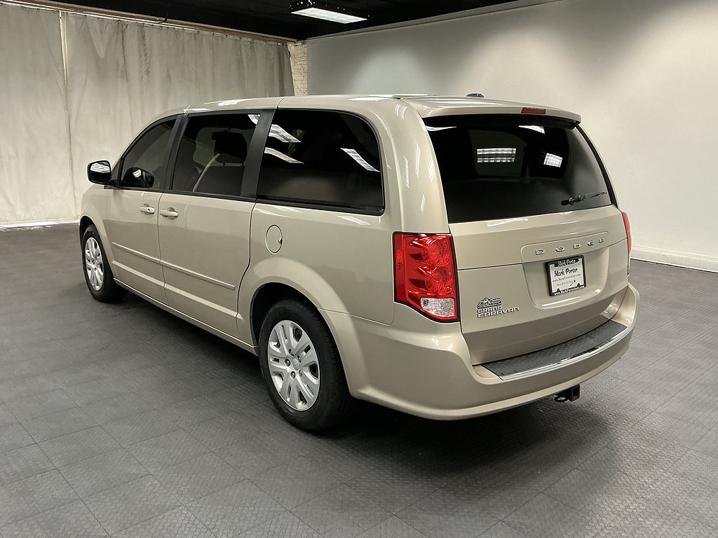 Used 2014 Dodge Grand Caravan SE w/ Quick Order Package 29E SE FWD image 3