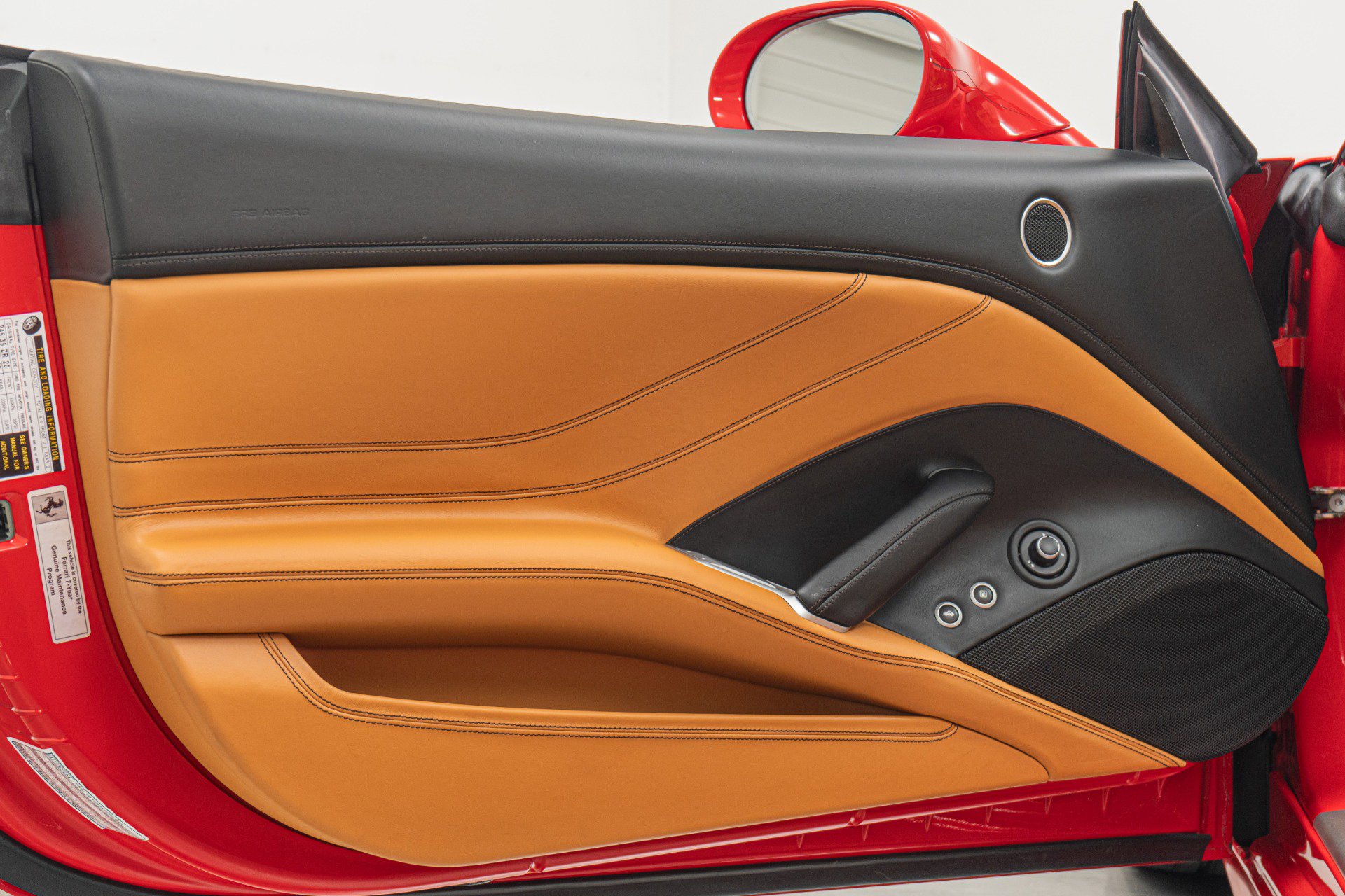 Used 2016 Ferrari California T image 34