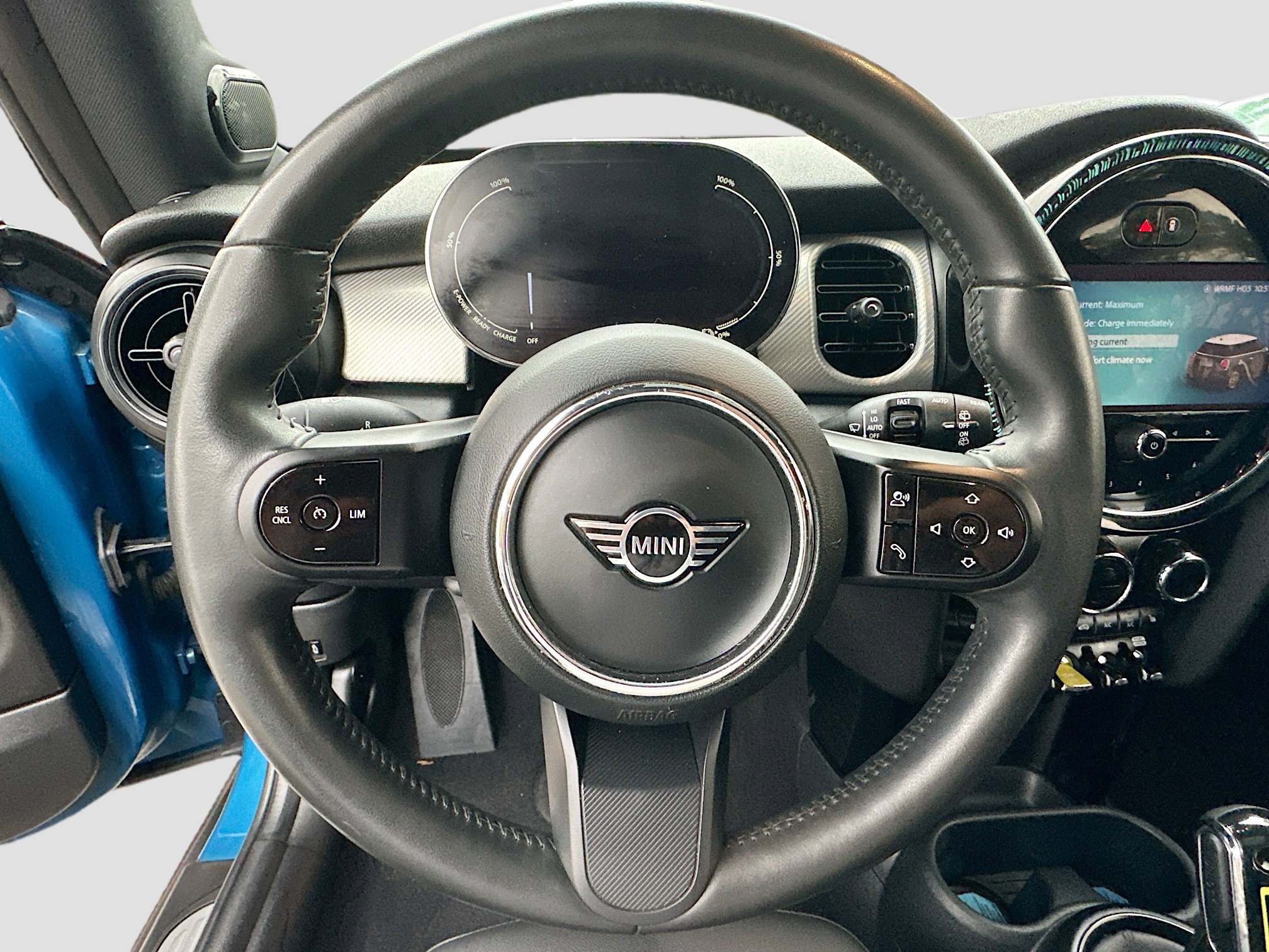 Certified 2024 MINI Cooper SE image 11