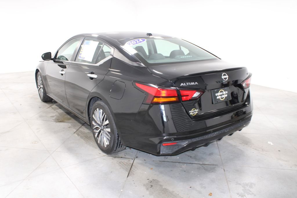 Used 2024 Nissan Altima 2.5 SV FWD image 7