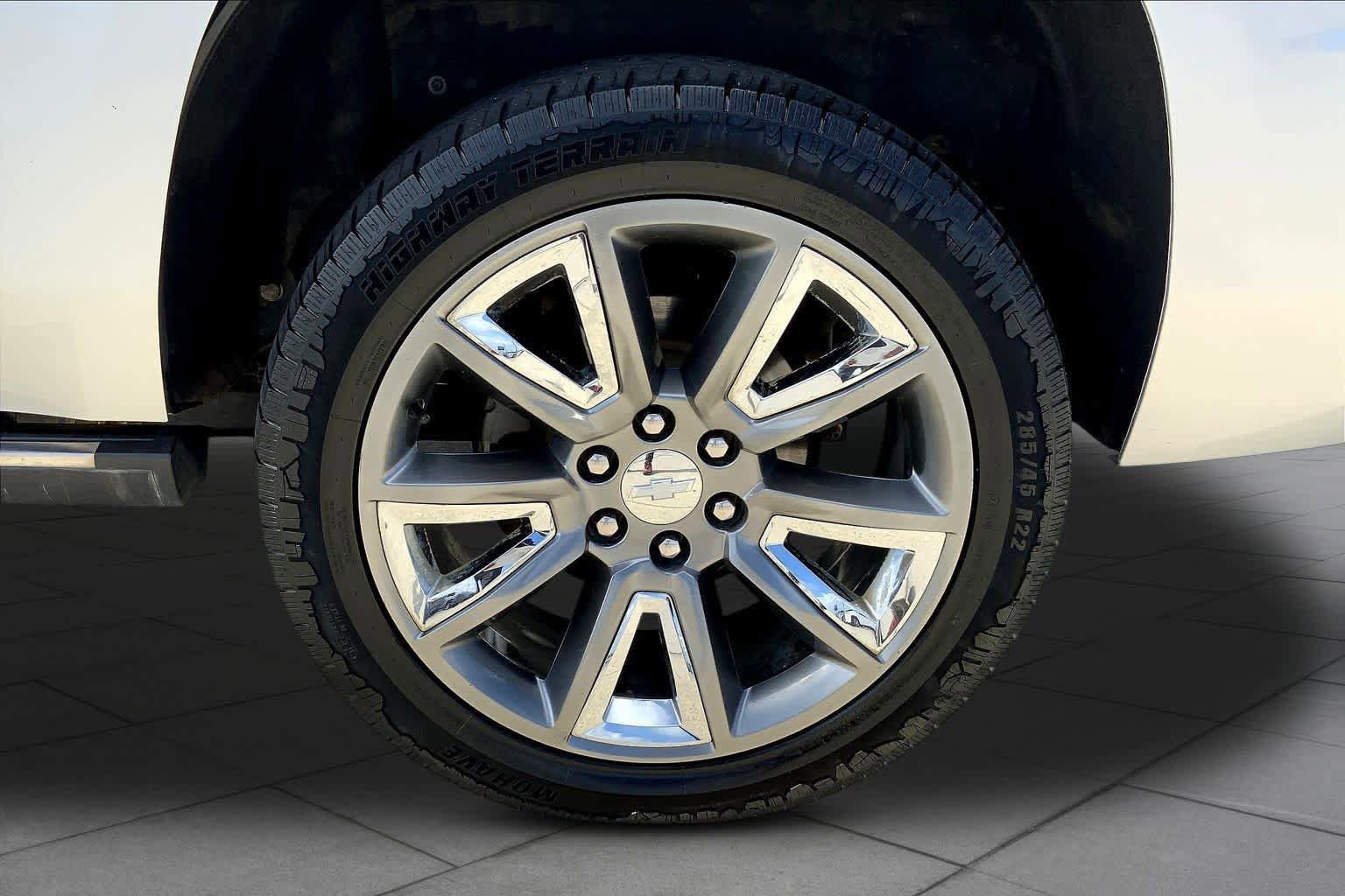 Used 2018 Chevrolet Tahoe Premier AWD/4WD image 11