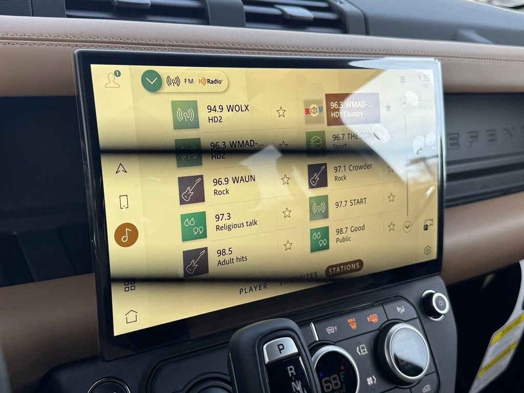 New 2026 Land Rover Defender 110 X-Dynamic SE AWD/4WD image 16