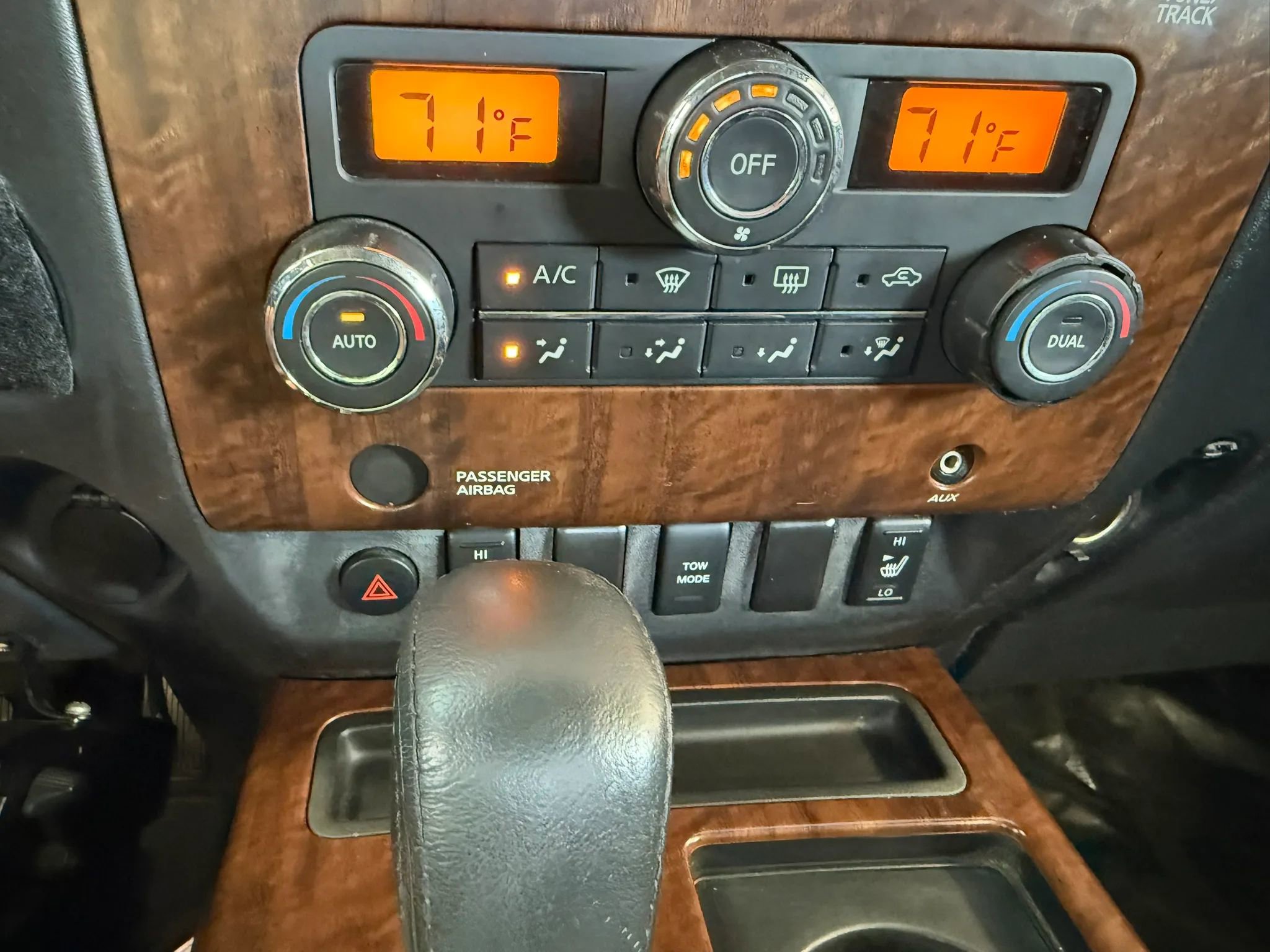 Used 2009 Nissan Titan LE w/ LE Max Utility Pkg RWD image 21