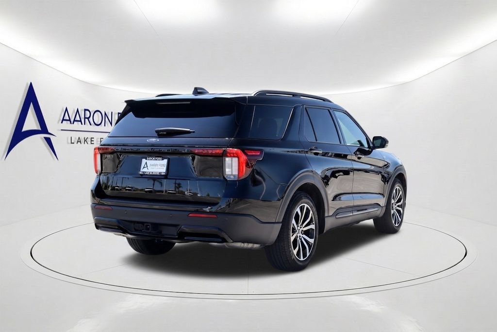 Used 2025 Ford Explorer ST-Line w/ Premium Package RWD image 4