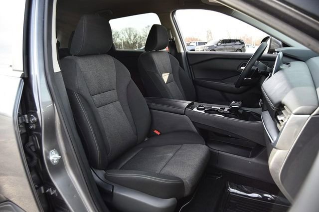 Used 2024 Nissan Rogue SV image 19