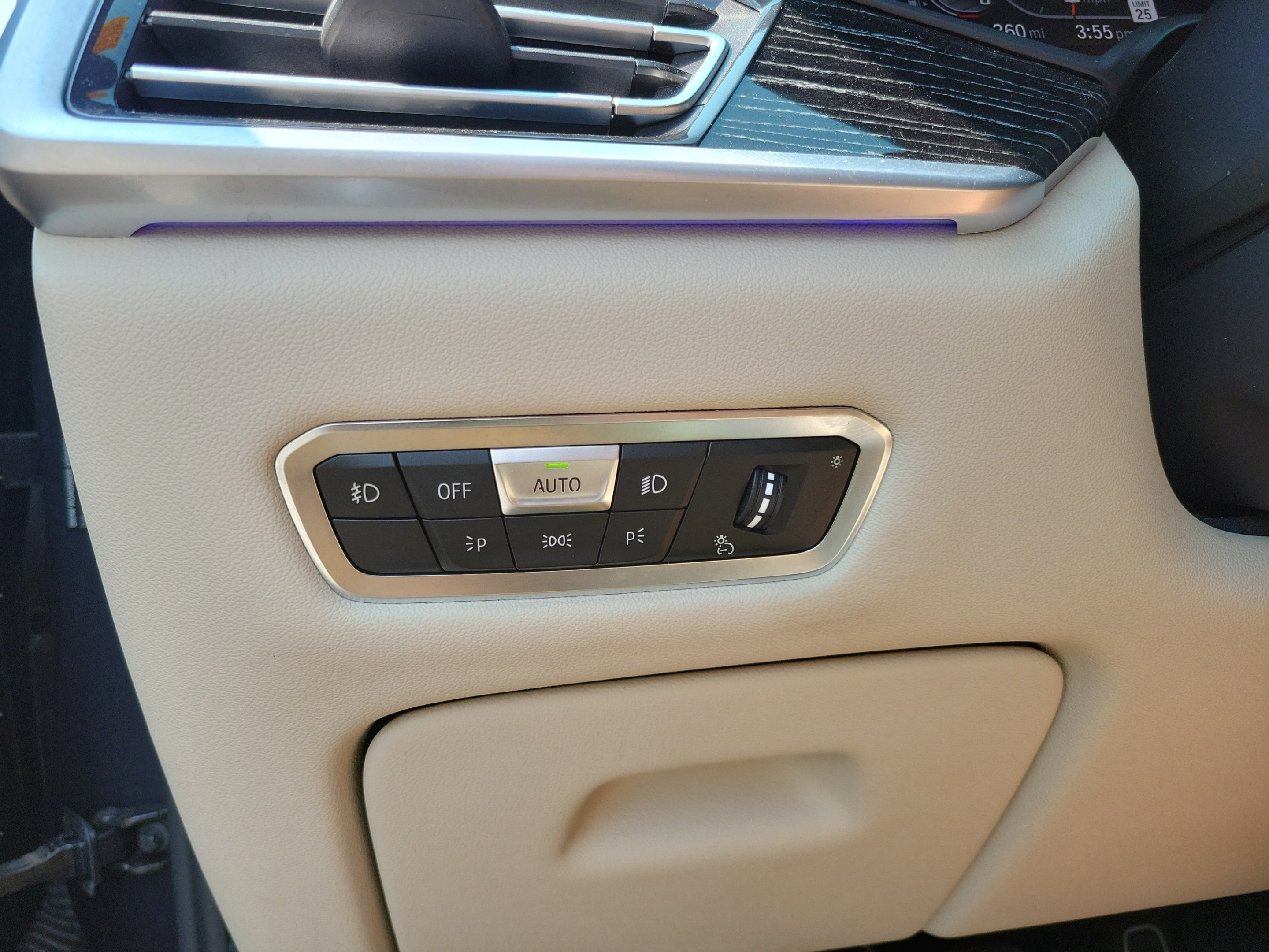 Used 2021 BMW X7 M50i w/ Dynamic Handling Package AWD/4WD image 19