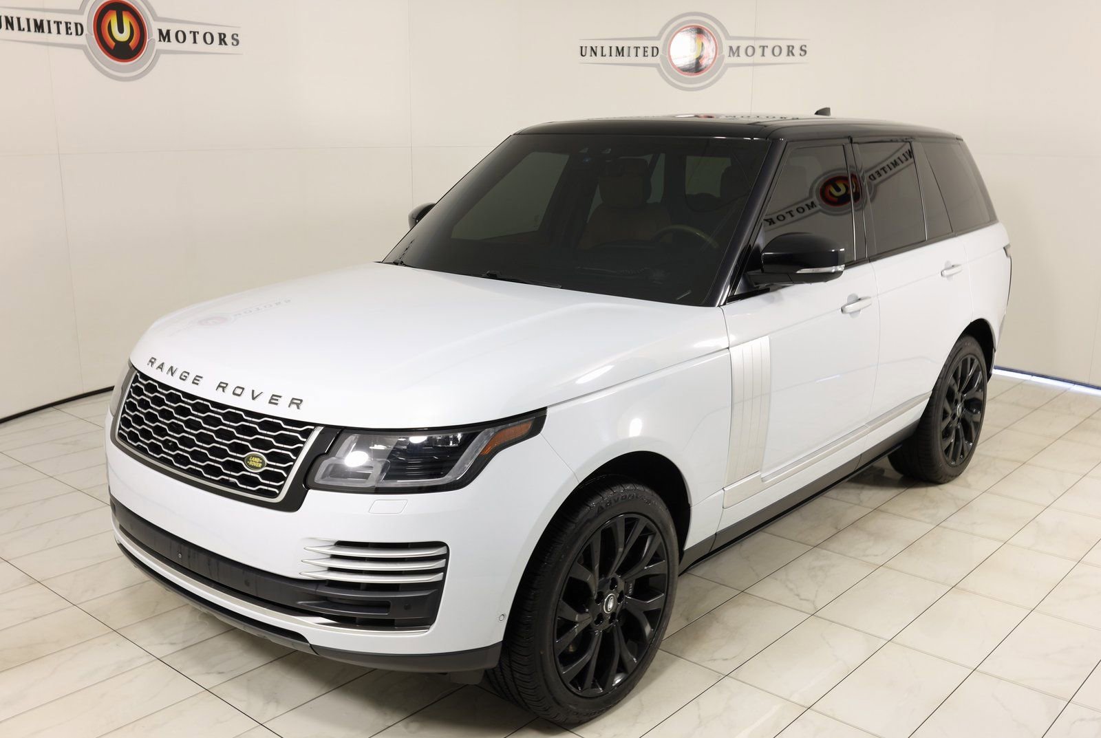 Used 2019 Land Rover Range Rover Autobiography image 35