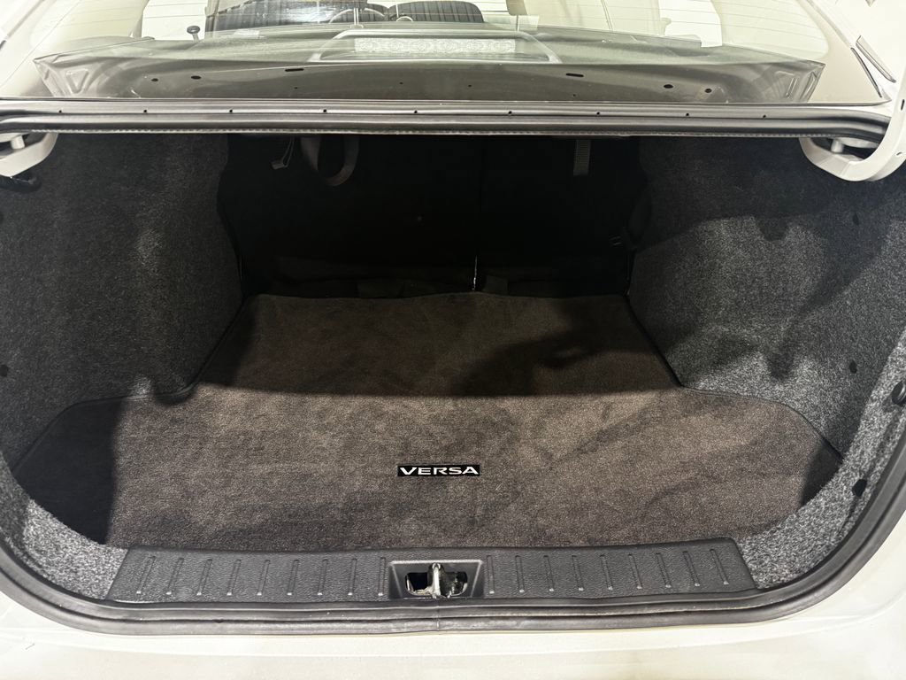 Used 2025 Nissan Versa SV w/ Trunk Package image 26
