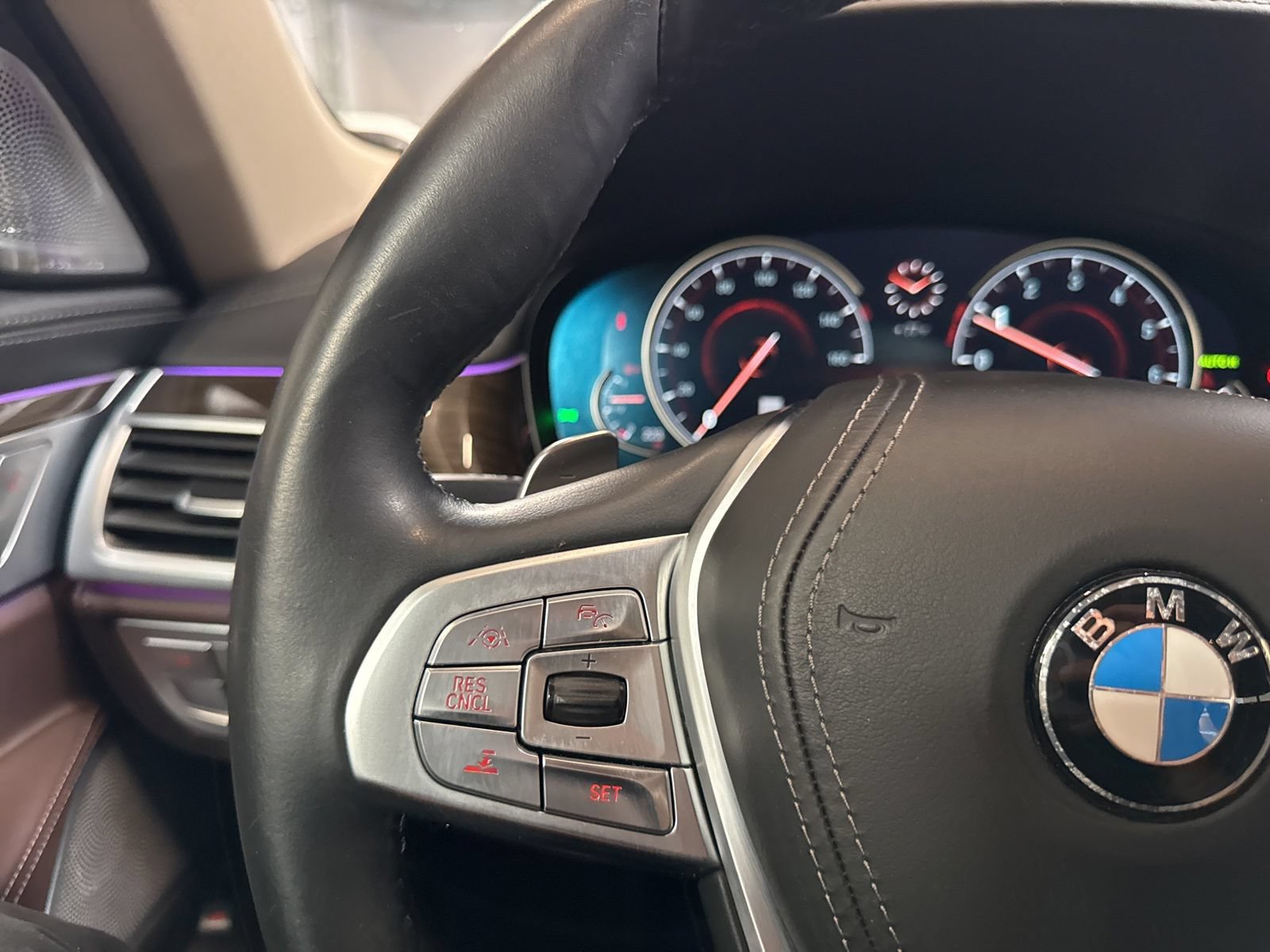 Used 2018 BMW 750i RWD image 43