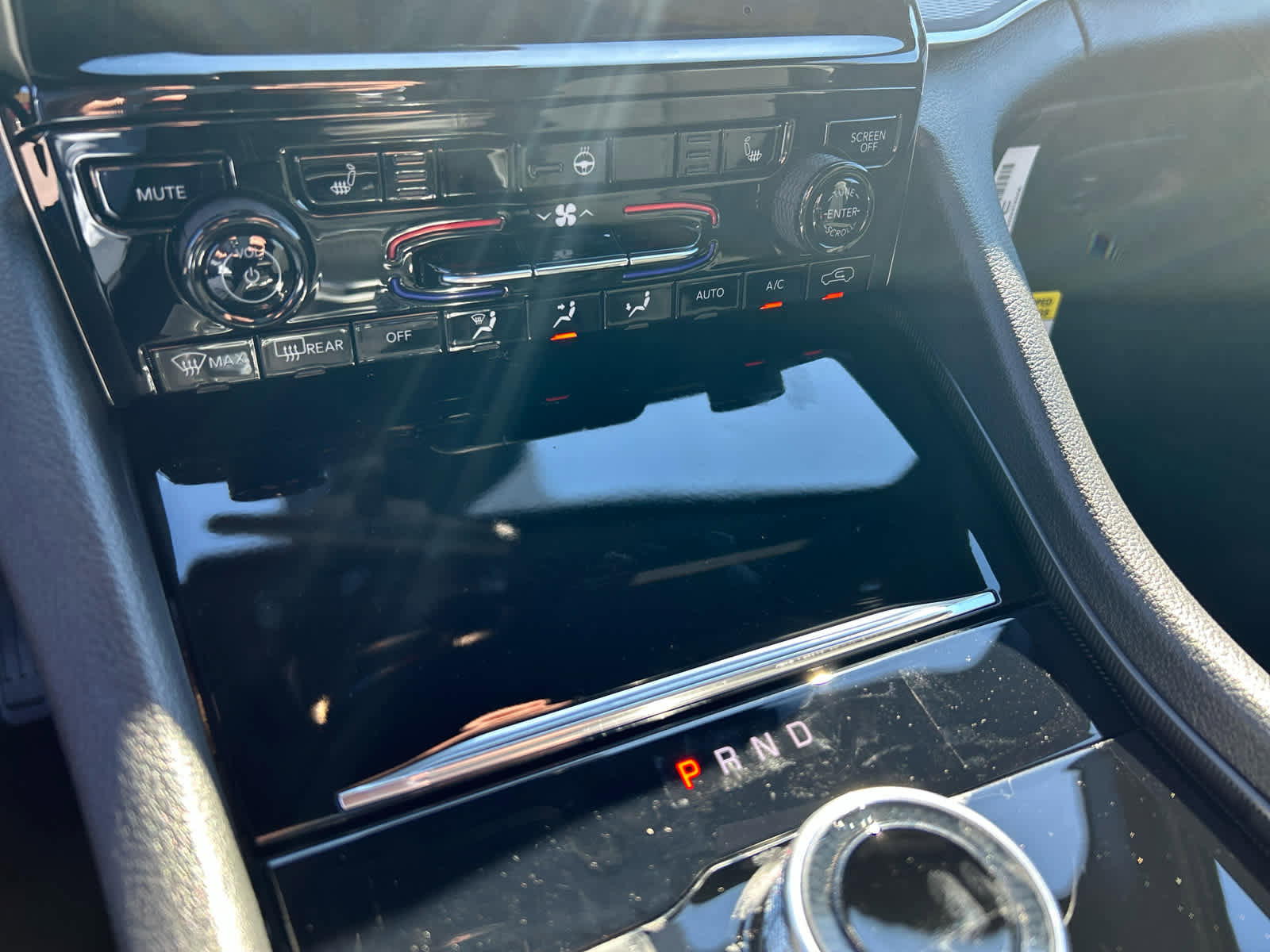 New 2025 Jeep Grand Cherokee Laredo image 27