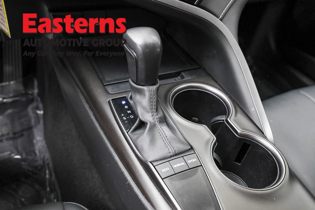 Used 2024 Toyota Camry SE FWD image 13