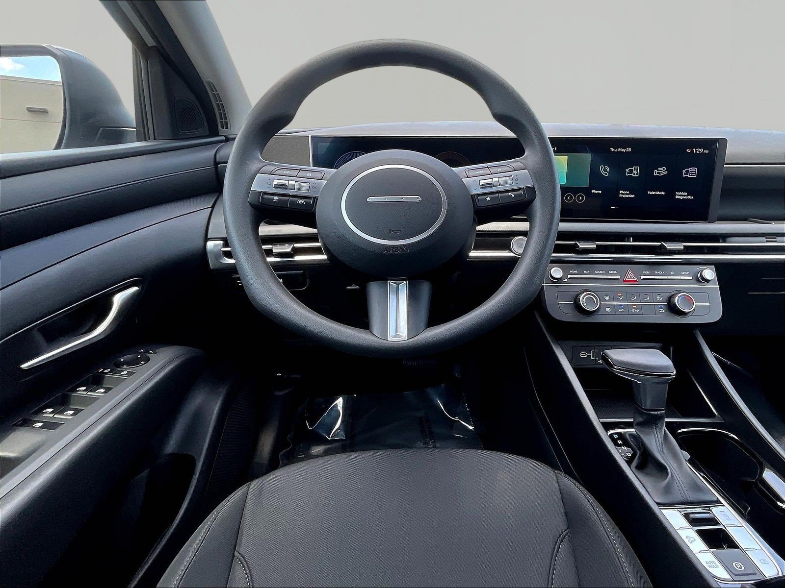 Certified 2025 Hyundai Tucson SE FWD image 8