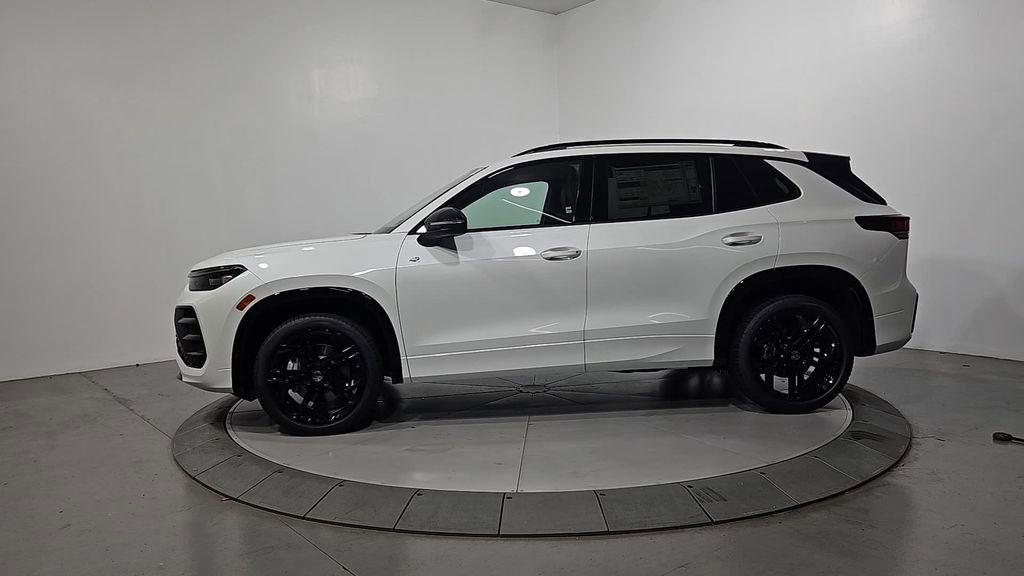 New 2026 Volkswagen Tiguan SE R-Line image 2