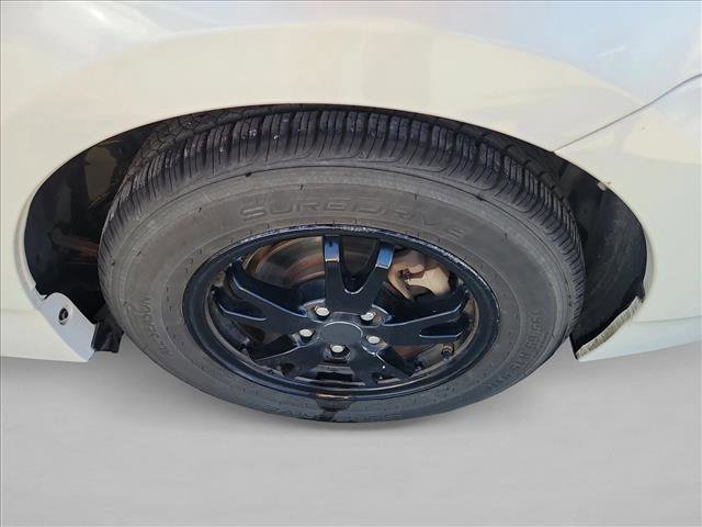 Used 2014 Toyota Prius Three image 12