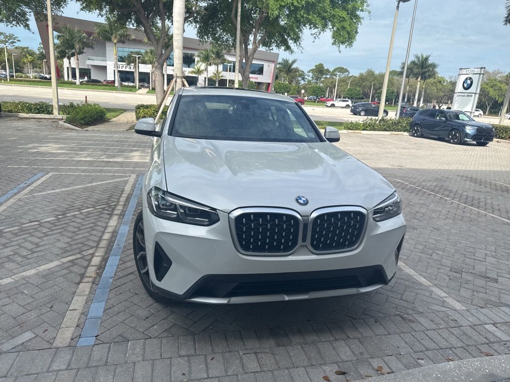 Certified 2023 BMW X4 xDrive30i w/ Premium Package image 7