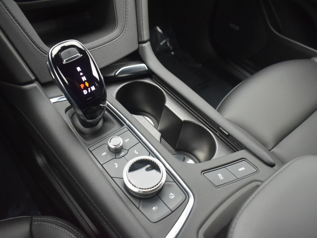 New 2026 Cadillac XT5 Luxury w/ LPO, Floor Liner Package image 18