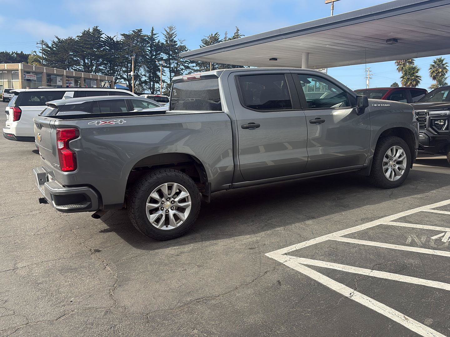 Used 2021 Chevrolet Silverado 1500 Custom AWD/4WD image 2