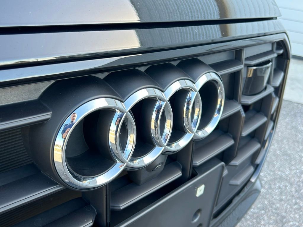 Used 2022 Audi Q8 Premium Plus w/ Premium Plus Package image 42