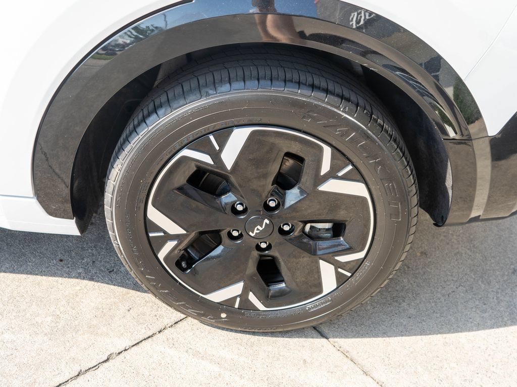 Certified 2023 Kia Niro Wind w/ Wind Preserve Package FWD image 29