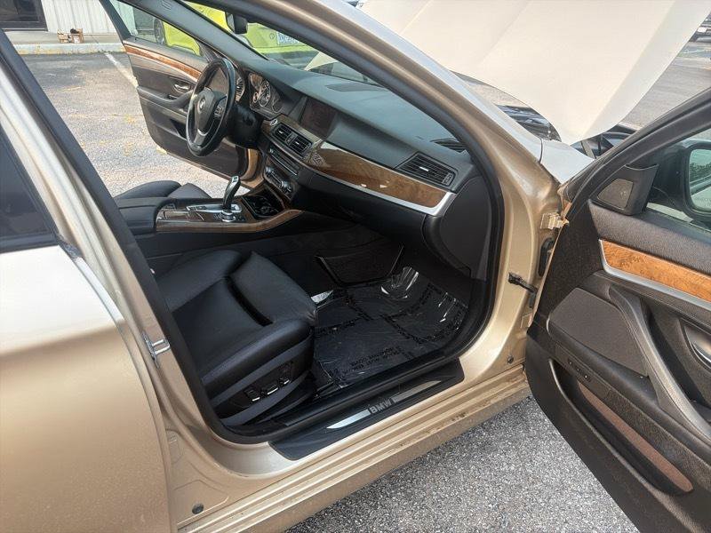 Used 2011 BMW 528i Sedan RWD image 17
