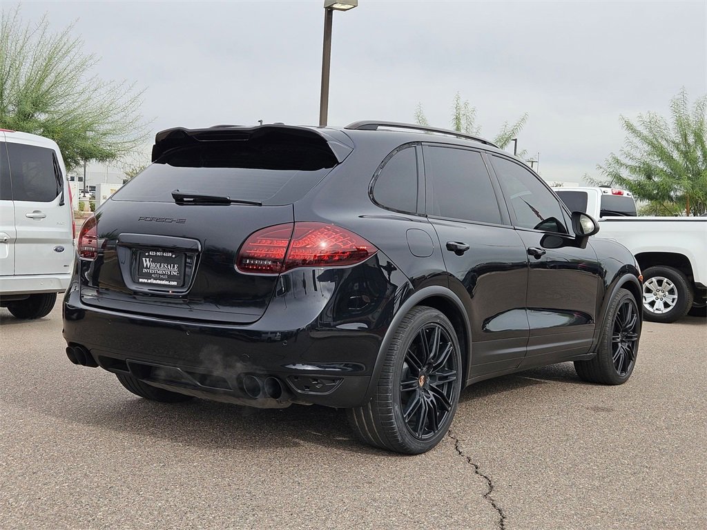 Used 2014 Porsche Cayenne Turbo image 4