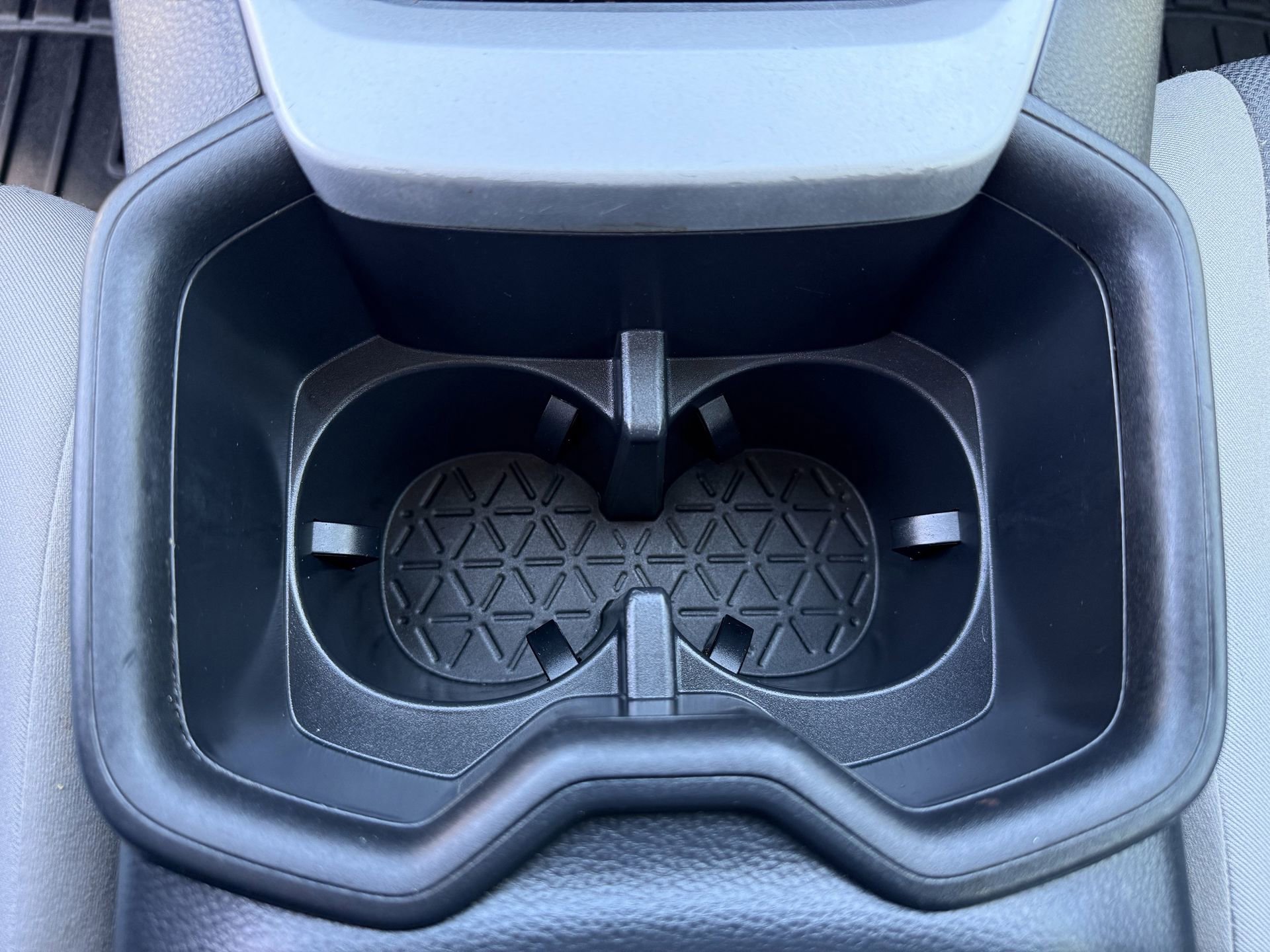 Used 2022 Toyota RAV4 XLE image 12