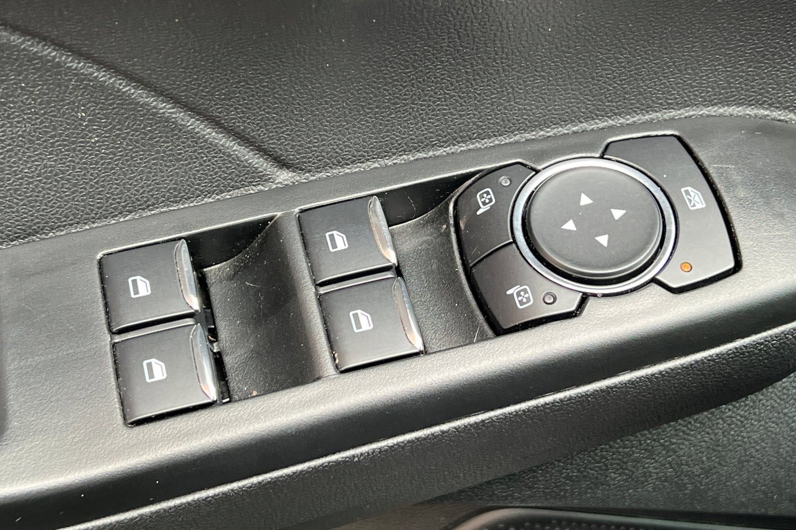 Used 2025 Ford Escape Active image 14