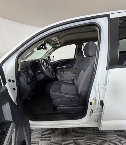 Used 2022 Nissan Titan SV w/ Accessory Utility Package RWD image 8