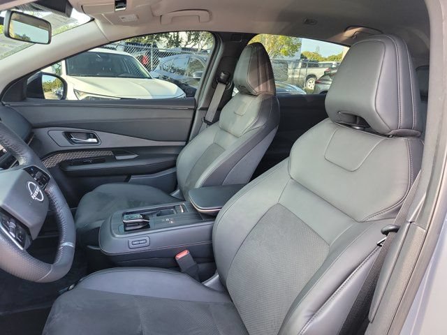 Used 2024 Nissan Ariya AWD image 23